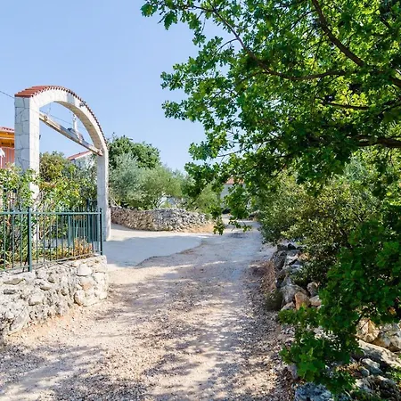 Donita - Comfort Two Bedroom With Balcony And Sea View Banići
