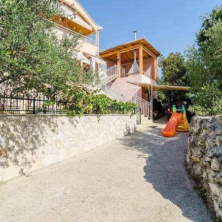 아파트 Donita - Comfort Two Bedroom With Balcony And Sea View Banići